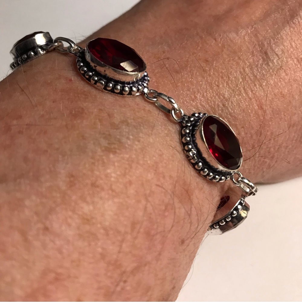 Stunning 925 Sterling Silver Garnet Bracelet